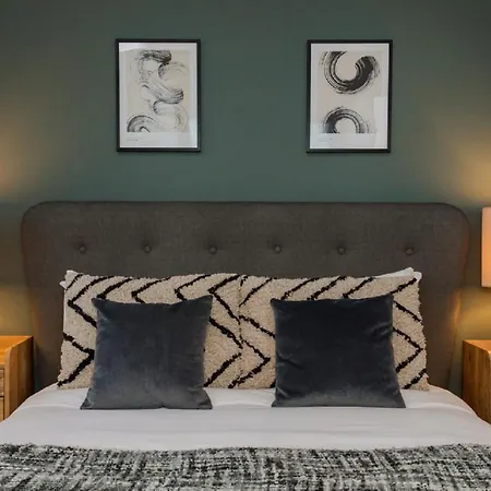 The Sparkford Gardens - Lovely 2Bdr With Balcony London Exterior photo